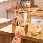 Glass Beverage Dispenser with Spigot - 3.2L Beverage Jar with Spigot, Lid and Wooden Stand for Serving Hot or Cold Drinks, Juice and Iced Water at Parties - 3200ml