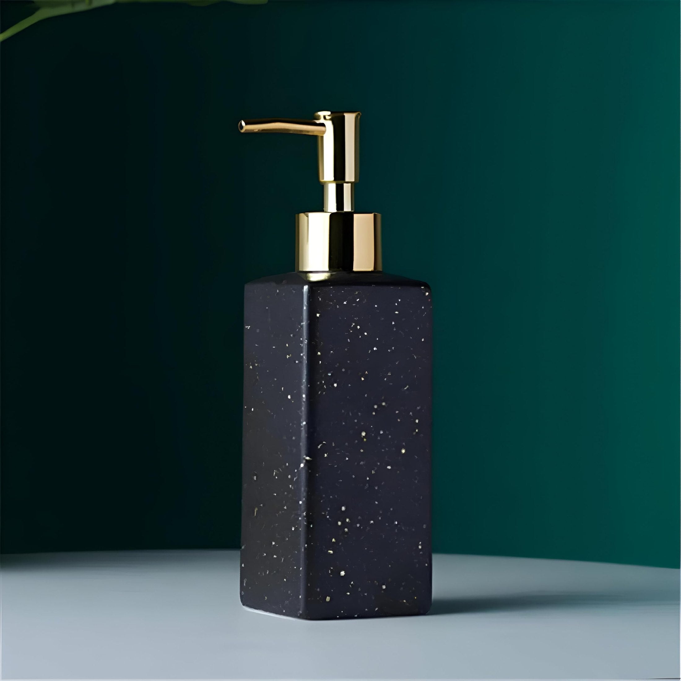 Porcelain Shampoo Bottle - Stylish and Functional Bathroom Accessory, Ideal for Storing Shampoo, Conditioner, and Hand Sanitizer, Adds a Touch of Class to Your Space (1Piec)