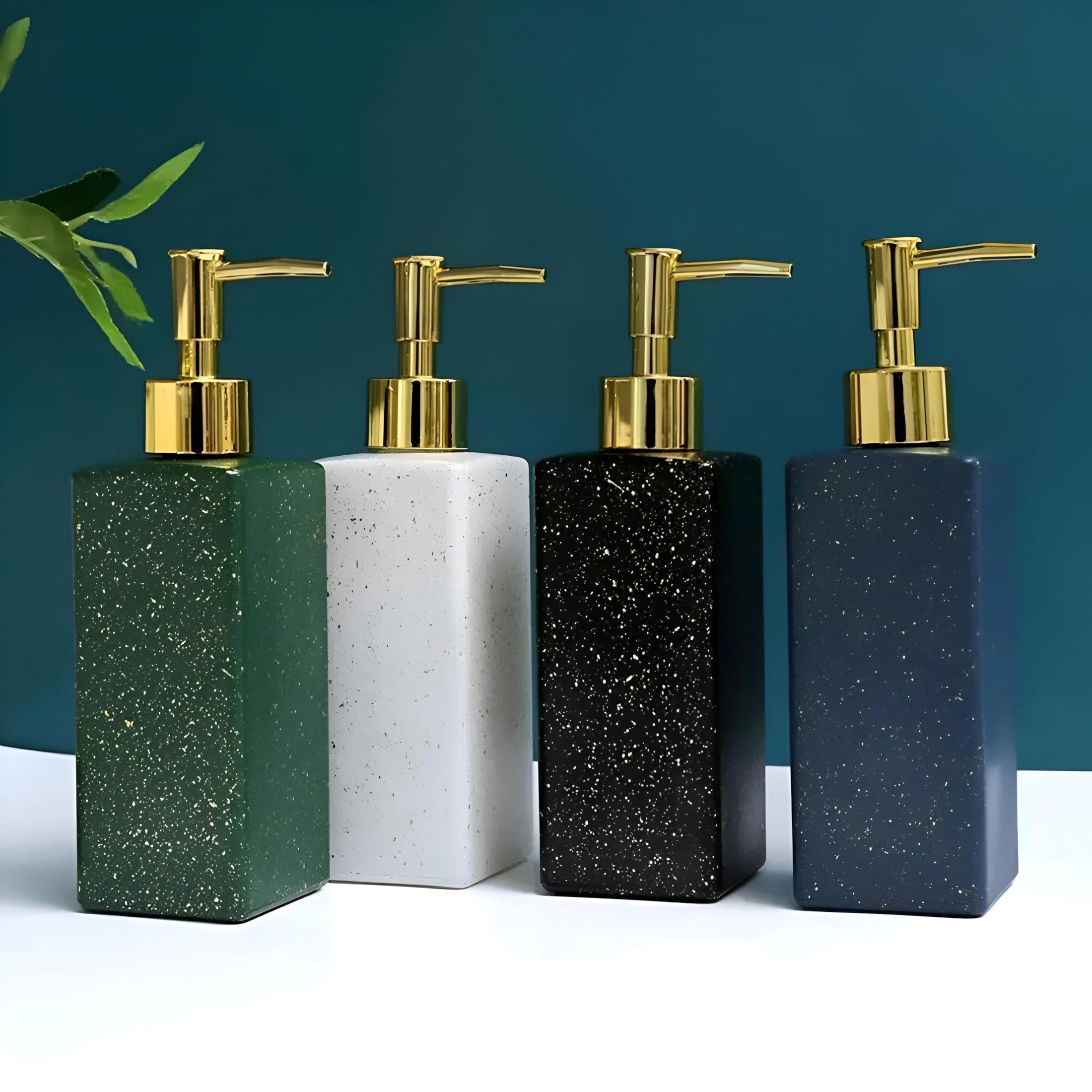 Porcelain Shampoo Bottle - Stylish and Functional Bathroom Accessory, Ideal for Storing Shampoo, Conditioner, and Hand Sanitizer, Adds a Touch of Class to Your Space (1Piec)